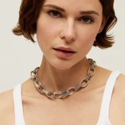 Collier Bell
